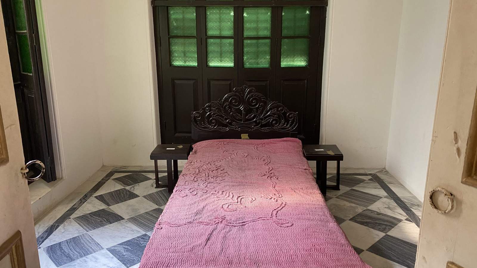 Lit douillet avec couverture epaisse pour l hiver